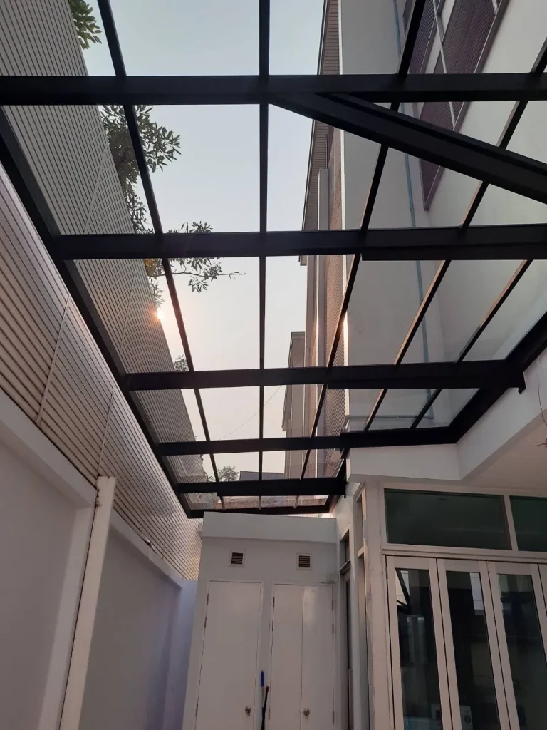 แผ่นหลังคาโปร่งแสงตราช้าง