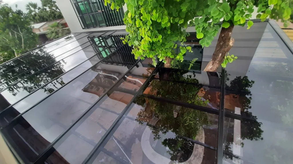 งานต่อเติมหลังคาโรงรถ แผ่นชินโคไลท์รหัส NT-332